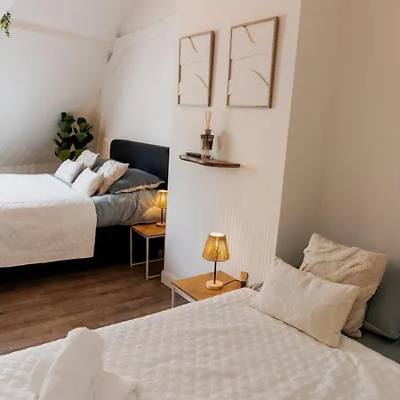 2br 1 Min Walk To Rembrandtplein & Dam Square * Amsterdam