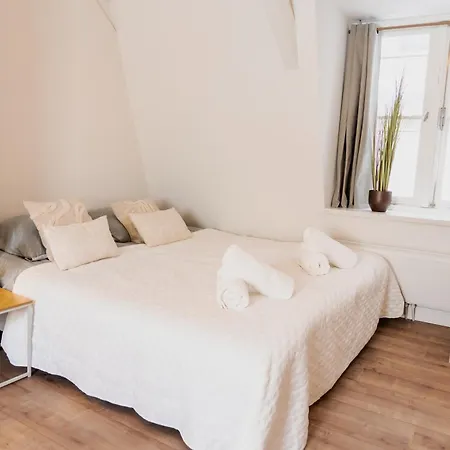 2br 1 Min Walk To Rembrandtplein & Dam Square * 암스테르담