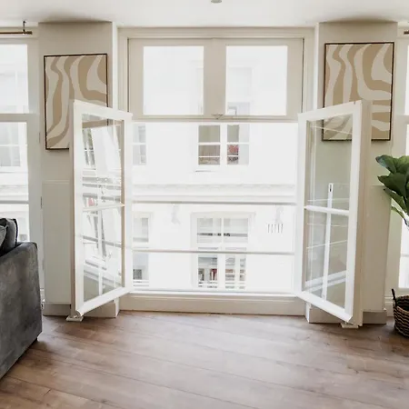 2br 1 Min Walk To Rembrandtplein & Dam Square *