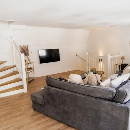 2br 1 Min Walk To Rembrandtplein & Dam Square أمستردام