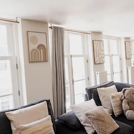 2br 1 Min Walk To Rembrandtplein & Dam Square *