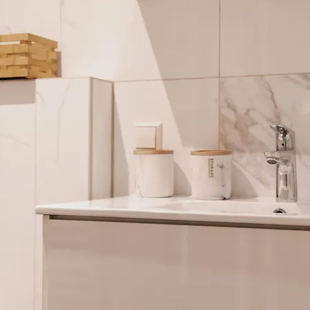 2br 1 Min Walk To Rembrandtplein & Dam Square Амстердам